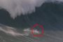 بالفيديو...راكب أمواج يتحدى موجة بارتفاع 20 مترا
