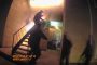 بالفيديو.. رجال إطفاء يلتقطون صبيًا قفز من نافذة هربًا من حريق