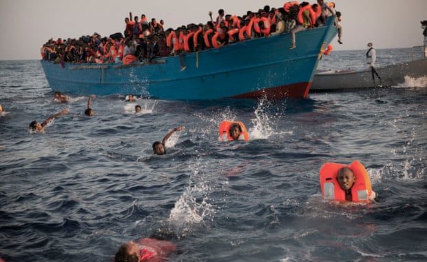 البحرية الملكية تنقذ 372 مهاجرا سريا بعرض البحر الأبيض المتوسط