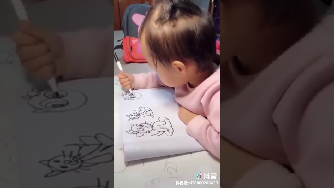 بالفيديو… رغم صغر سنها… طفلة ترسم لوحات فنية مذهلة مشاهد 24