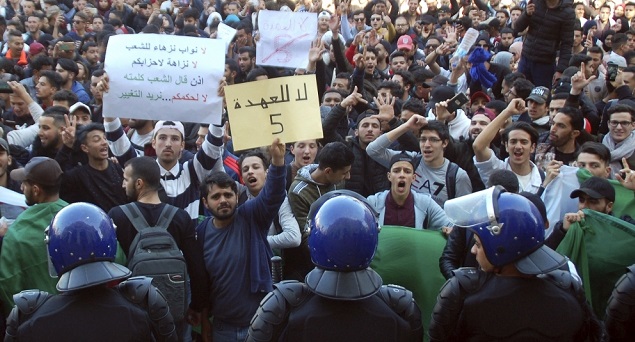 ضد ترشح بوتفليقة.. الشعب الجزائري يستعد للخروج في مسيرة مليونية
