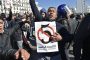 سابقة.. جزائريون يقاطعون صلاة الجمعة احتجاجًا على خطب رافضة للتظاهر (فيديو)