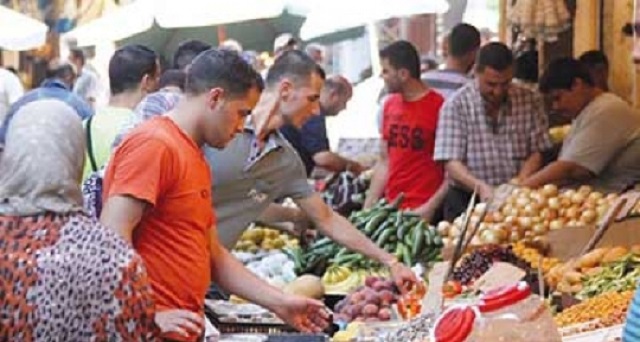 الجزائر.. الدعوات للعصيان المدني تدفع المواطنين لتخزين الطعام