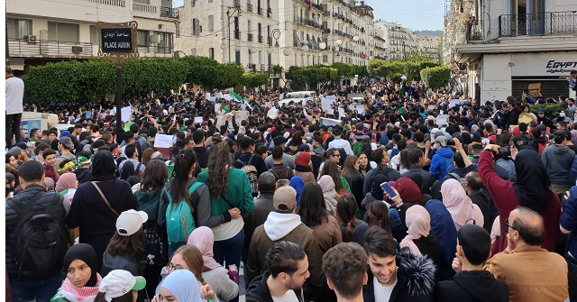 الجزائر تواصل 