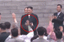مصور حجب جزء من جسد زعيم كوريا الشمالية عن الآخرين لمدة ثلاث ثوان فتمت...