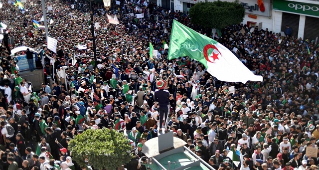الجزائر.. الاستياء من نخبة 