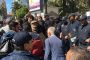 الجزائر.. الطلبة يتظاهرون  ضد بن صالح والشرطة تمنعهم من التوجه لقصر الحكومة