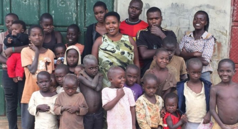 المرأة الخارقة.. أوغندية تنجب 42 ابنا وبنتا