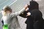 بالفيديو... سيدة غاضبة تهاجم فتاتين وتنزع حجاب إحداهن في أضنة التركية