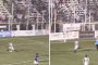 هدف طريف سجله لاعب كرة قدم بمساعدة زميله (فيديو)