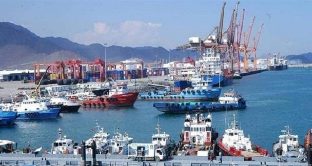 الجامعة العربية تدين تعرض سفن للتخريب في خليج عُمان