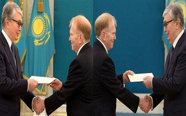 رئيس كازاخستان يلجأ للفوتوشوب من أجل الظهور بمظهر شاب