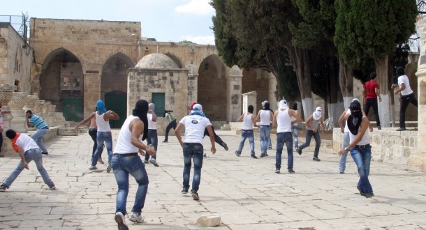 مواجهات عنيفة في المسجد الأقصى بين المصلين والأمن الإسرائيلي