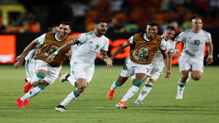 الجزائر تهزم نيجيريا بهدف قاتل وتبلغ نهائي كأس إفريقيا