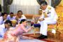 ملك تايلاند يتزوج من ممرضة بحضور زوجته الأولى