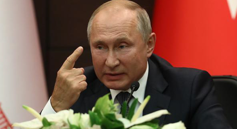 بوتين يوقّع قانوناً يسمح له بالترشح للرئاسة حتى عام 2036