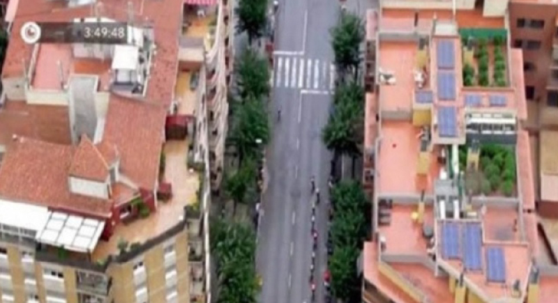 بالصدفة.. كاميرات سباق للدراجات ترصد جريمة فوق سطح منزل (فيديو)