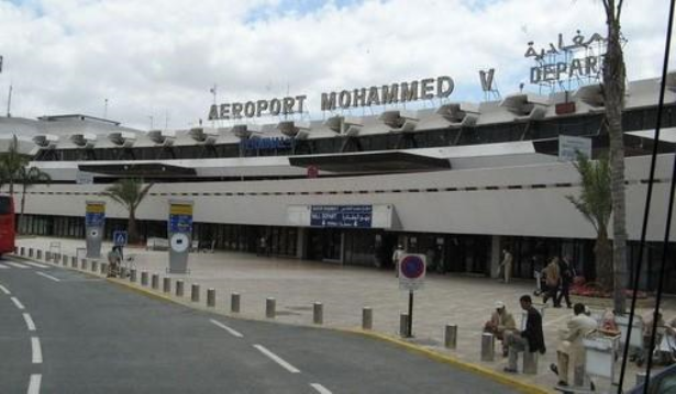 سلطات مطار محمد الخامس تحبط محاولة تهريب 26 صقرا حيا