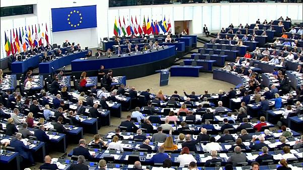البرلمان الأوروبي يدين الانتهاكات الصارخة لحقوق الإنسان في الجزائر