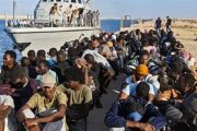 بينهم مغاربة: البحرية الليبية تنقذ 200 
