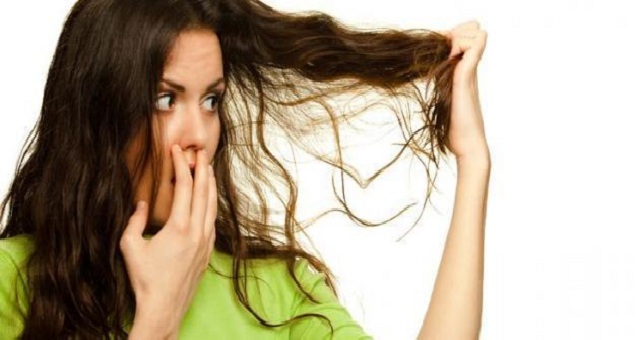 وصفات طبيعية للتخلص من روائح الشعر