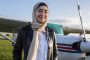 بالفيديو... هذه قصة أول لاجئة سورية تقود طائرة ببريطانيا