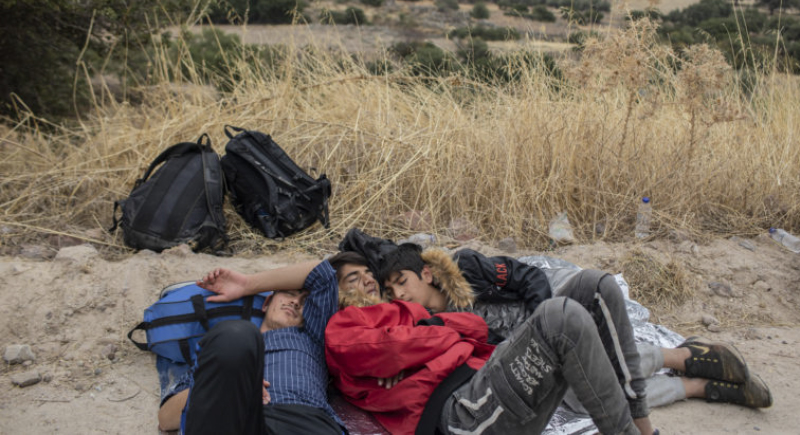 بين الحدود اليونانية التركية: وفاة 6 مهاجرين جراء البرد