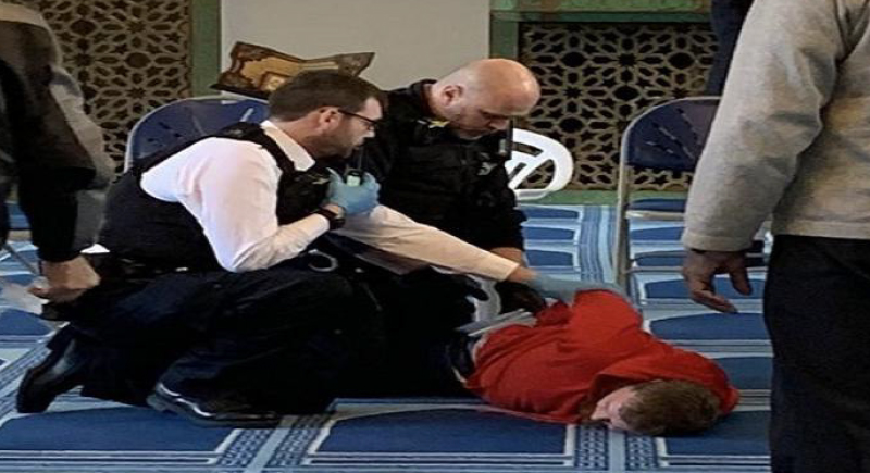 حادث طعن في مسجد وسط لندن