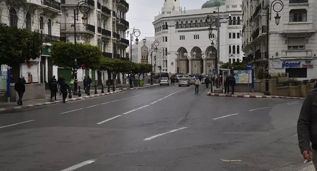 الجزائر.. الوضع المالي المقلق يوقف بعض المشاريع