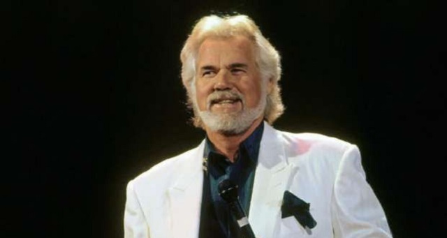 عن عمر يناهز 81 عاما.. وفاة المغني الأمريكي 
