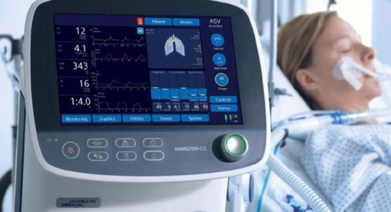 طبيب أمريكي يحذر من أجهزة التنفس لعلاج مرضى كورونا