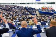 البرلمان الأوروبي يدين بشدة الاضطهاد الديني في الجزائر