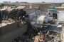 باكستان: سقوط طائرة فوق حي سكني ووفاة جميع ركابها (فيديو)