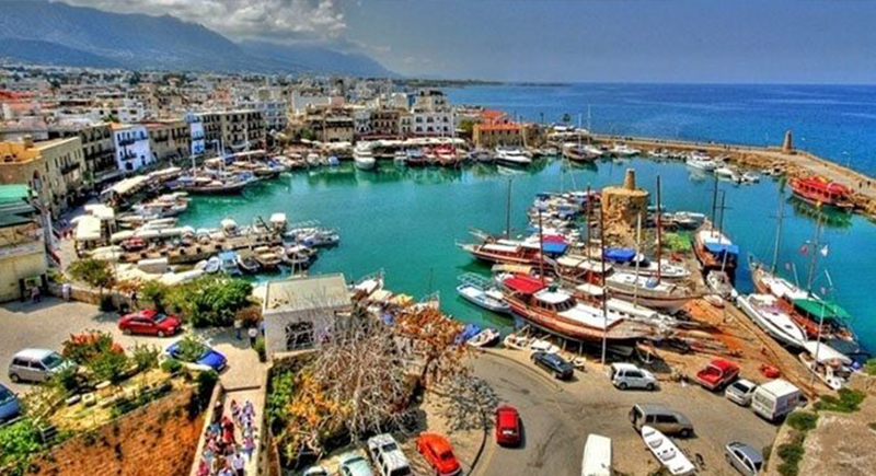 قبرص تغري السياح بتحمل نفقات رحلاتهم وعلاج عائلاتهم إذا أصيبوا بكوفيد 19