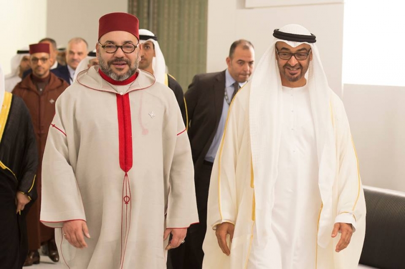 الملك محمد السادس يجري اتصالا هاتفيا مع الشيخ محمد بن زايد