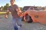 شرطي أمريكي يطلق النار على شخص يهاجمه بسكين (فيديو)