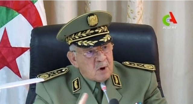 صحيفة جزائرية.. هذه “تفاصيل ثروة نجلي قايد صالح في ظل الجنرال”