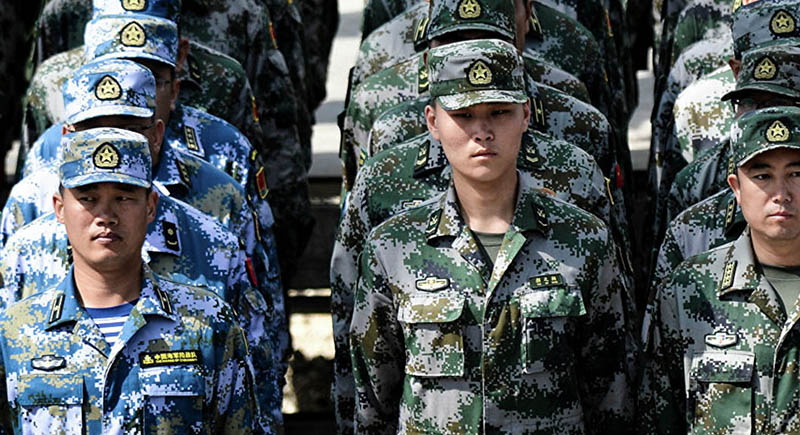 تدريبات مدهشة لطلاب المدارس العسكرية في الصين (فيديو)