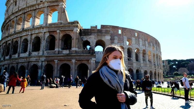 إيطاليا تفرض تدابير صارمة للسيطرة على ارتفاع حالات الإصابة بكورونا
