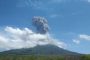 أندونيسيا: بركان يستيقظ بعد سبات تواصل 8 سنوات (فيديو)