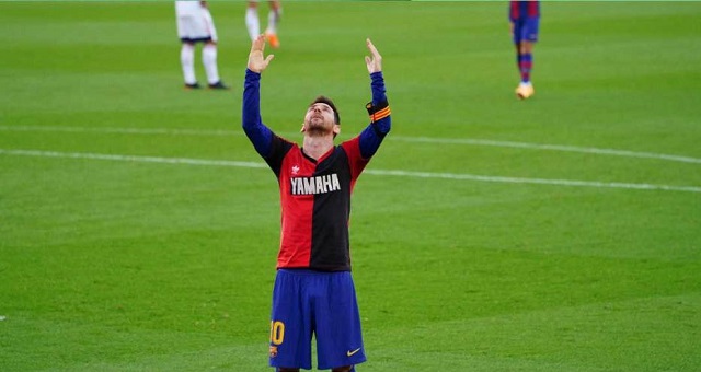 برشلونة يسحق أوساسونا برباعية.. وميسي يهدي هدفه لروح مارادونا