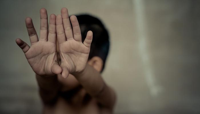 ''البام'' يسائل الحكومة عن تشديد عقوبات مختطفي ومغتصبي الأطفال