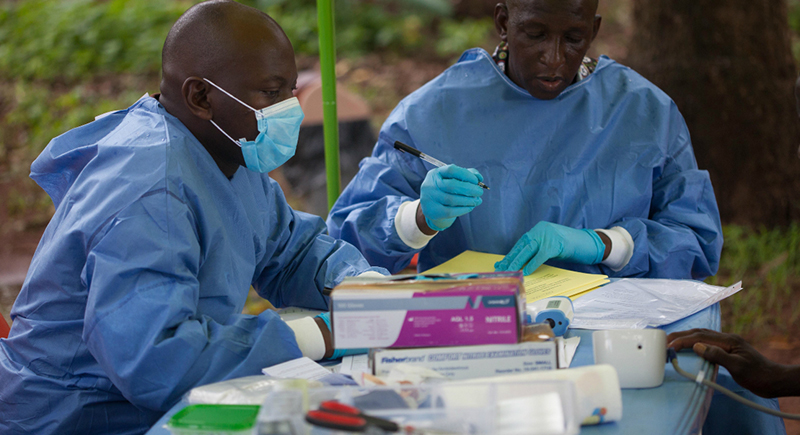 غينيا أول دولة افرقية تبدأ التطعيم ضد كورونا