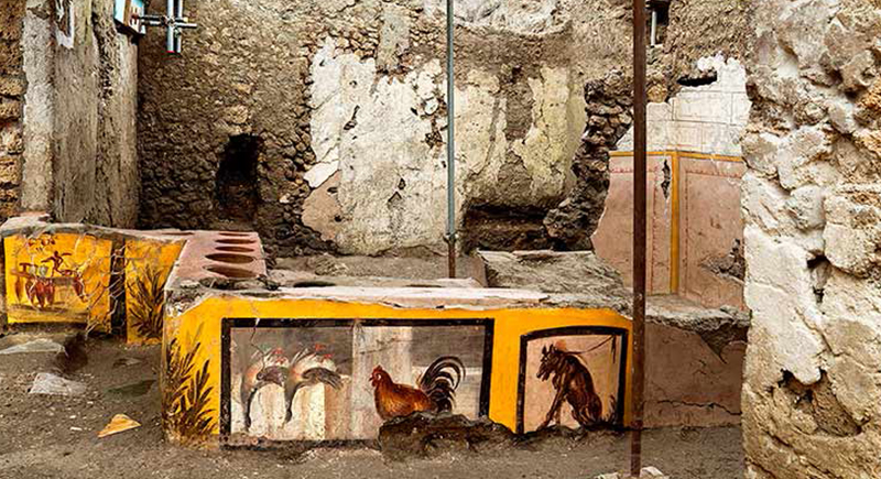 اكتشاف مطعم إيطالي أثري يعود تاريخه إلى نحو 2000 عام (فيديو)