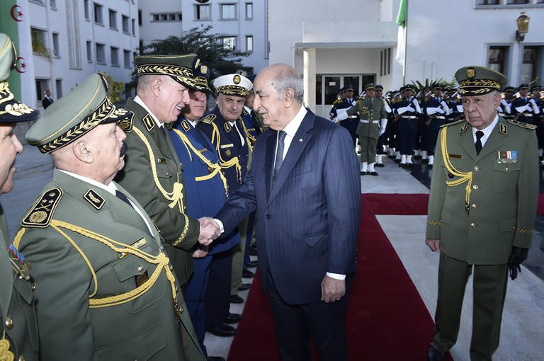 لكريني: النظام الجزائري يعتمد سياسة الهروب للأمام.. ويفتعل الأزمات