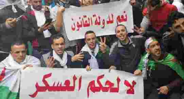 محلل جزائري.. المظاهرات تعكس الأزمة الكبيرة التي تعيشها الجزائر