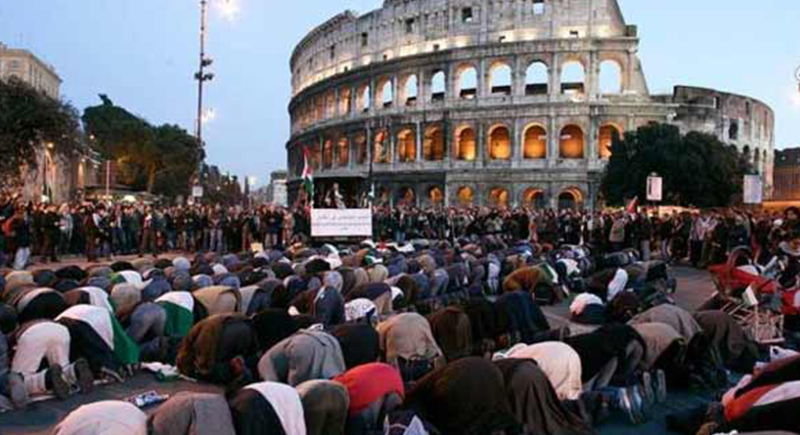 ايطاليا: مدير معهد بمدينة ميلانو يمنع التلاميذ المسلمين من الصيام