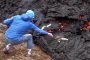 طهي أطعمة فوق الحمم البركانية في أيسلندا (فيديو)