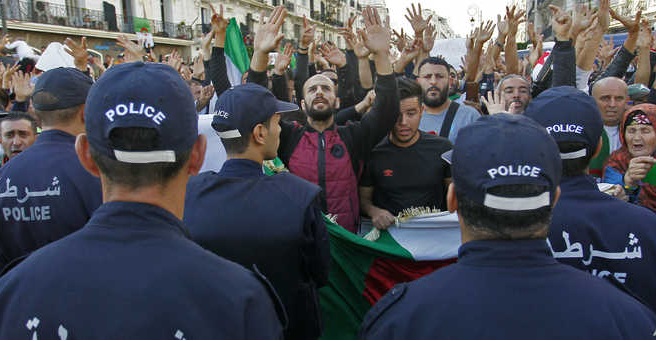 الجزائر.. النظام العسكري يستبق مسيرة 5 يوليوز بالاعتقالات