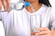 8 فوائد ذهبية للإكثار من شرب الماء خلال فصل الصيف